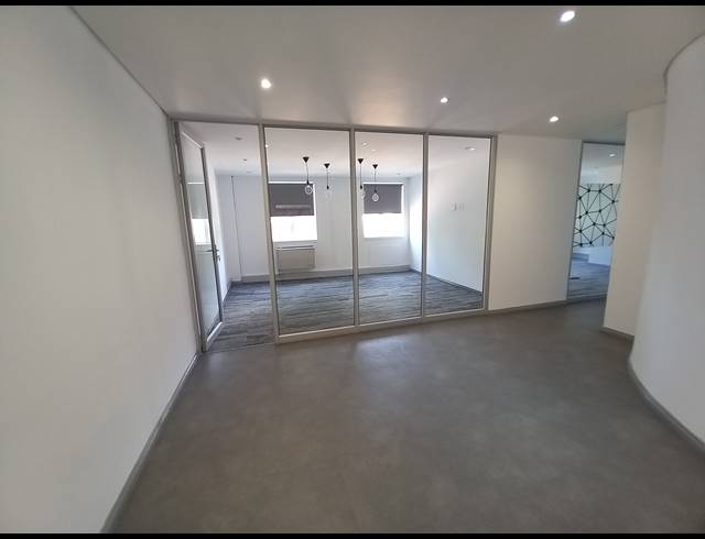 2,415M² OFFICE TO LET IN BRYANSTON